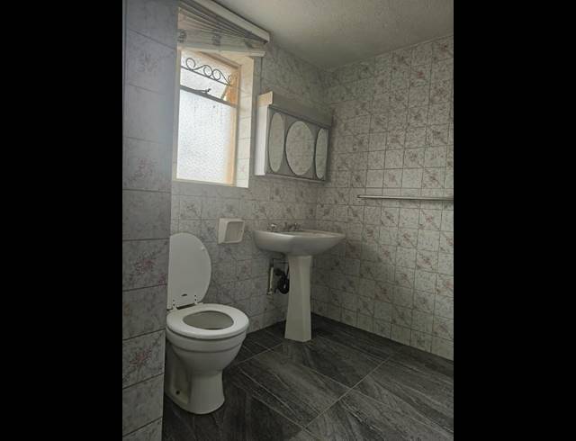 2 BEDROOM PROPERTY TO RENT IN KENSINGTON